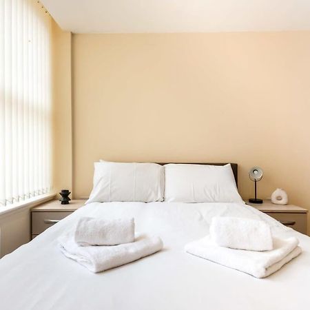 Bright 1 Bedroom Budget Flat In Central Pontefract Esterno foto